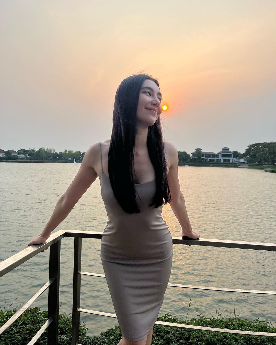 “เบลล่า ราณี” ออกงานแรกหลังเจอข่าวดราม่าแก๊งนางเอก ม.ม้า (มีคลิป)