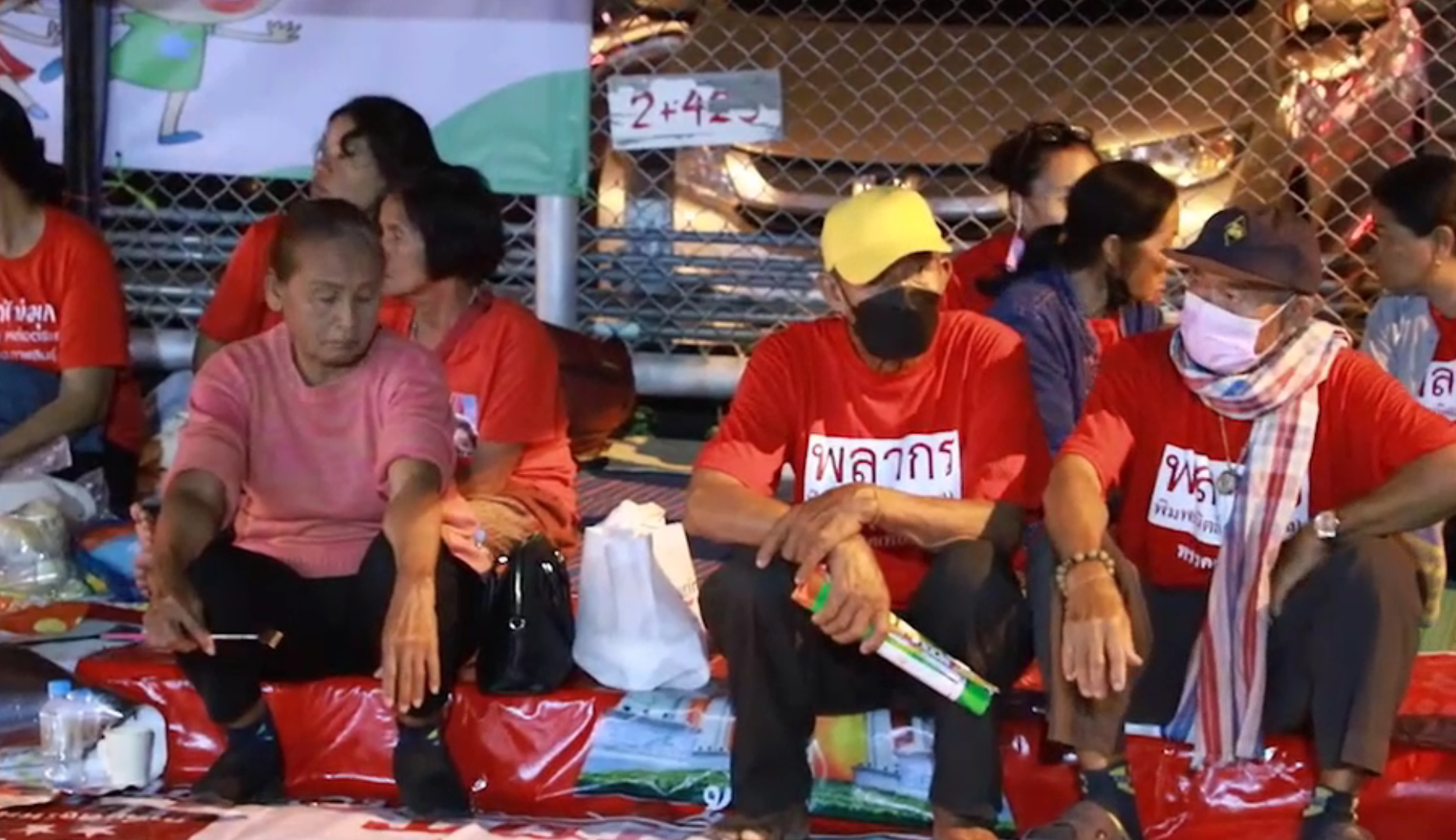 “ทักษิณกลับไทย” เปิดภาพบรรยากาศล่าสุด!สนามบินดอนเมือง สื่อเกาะติด “ทักษิณกลับไทย” เปิดภาพบรรยากาศล่าสุด!สนามบินดอนเมือง สื่อเกาะติด