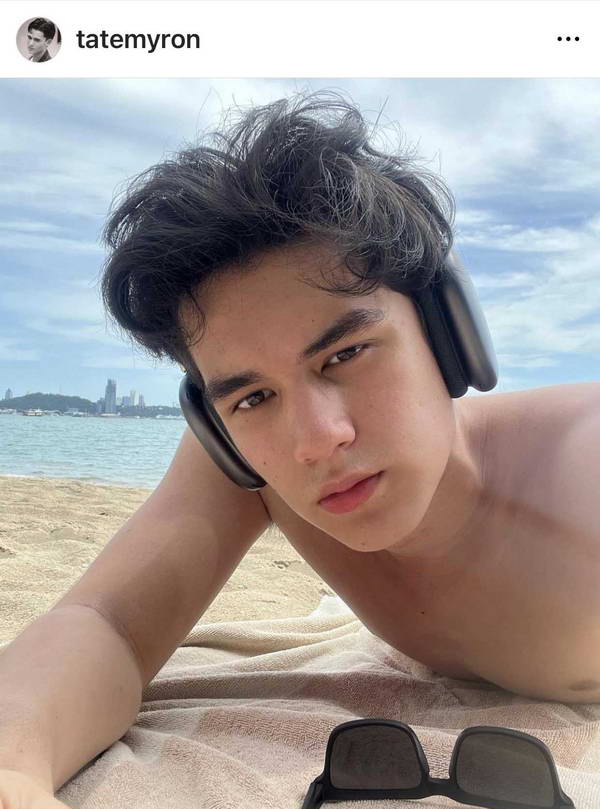 ส่องภาพย้อนวัยพระเอกดาวรุ่ง เทศน์ ไมรอน ที่ความหล่อพุ่ง! มาตั้งแต่เด็ก