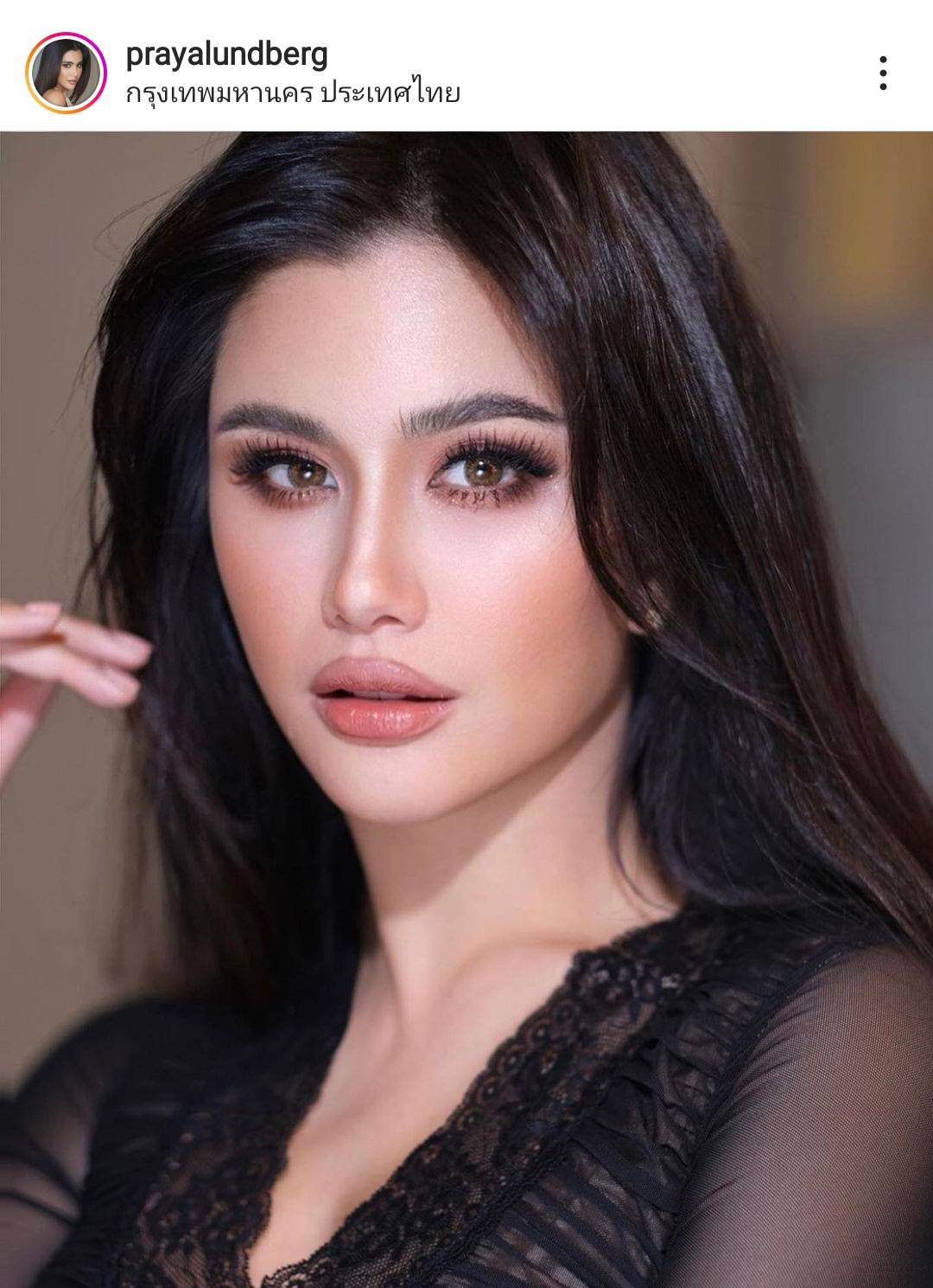ปู ไปรยา เผยภาพสุดประทับใจ กลับไปเยี่ยมครอบครัวที่จังหวัดอ่างทอง