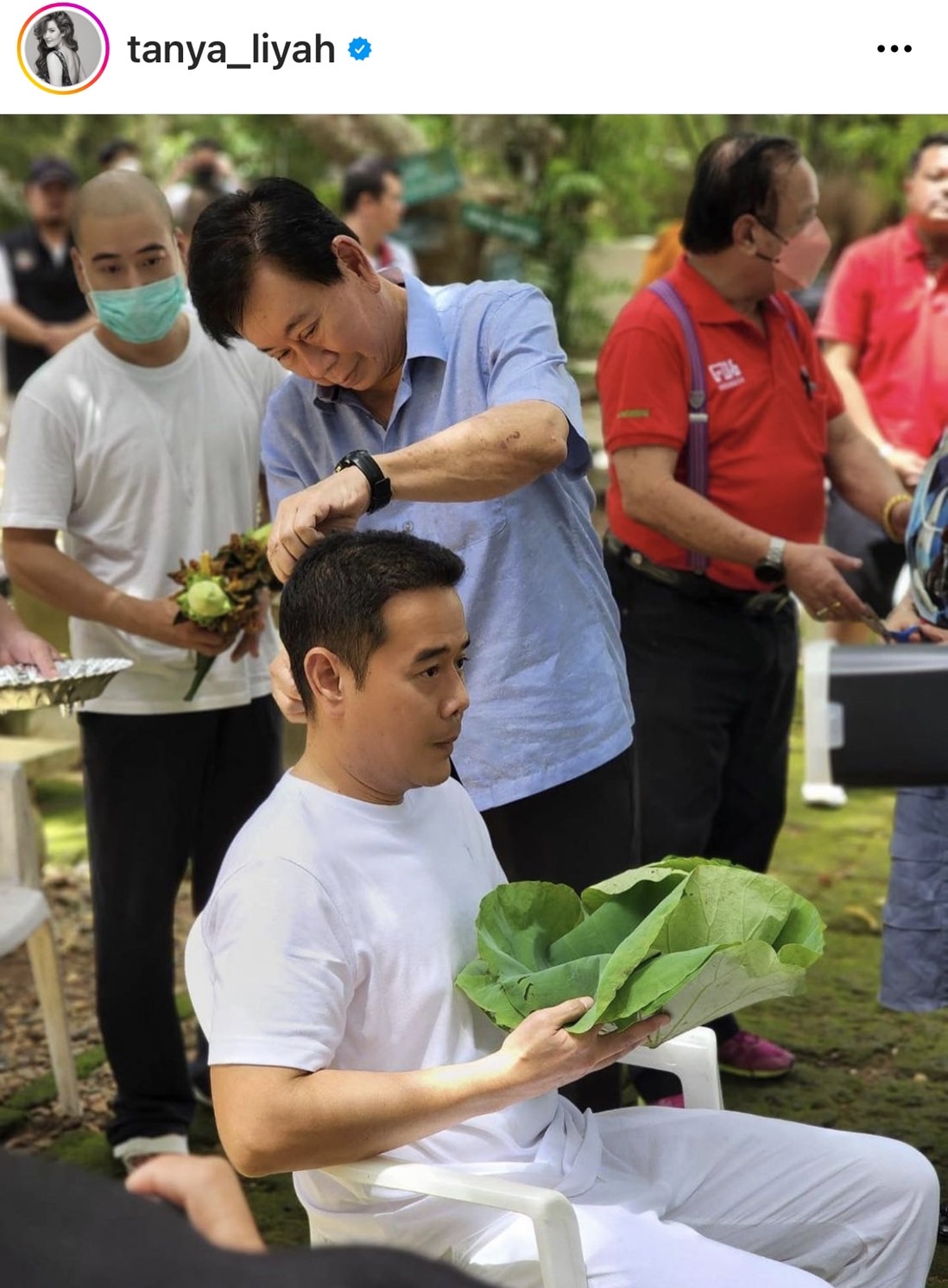 เป็ก สัณณ์ชัย บวชเงียบ  ได้ฉายา พระปัญญาชโย