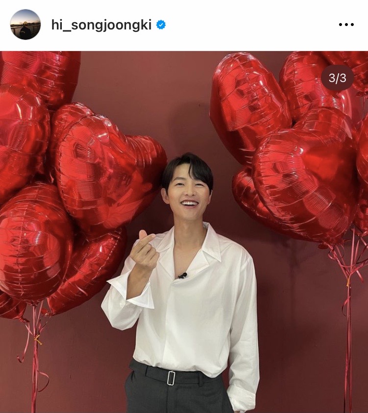 เผยภาพว่าที่เจ้าสาว ‘ซงจุงกิ’!! ช้อปปิ้งเสื้อผ้าเด็กอ่อนที่ห้างเกาหลีใต้ พร้อมต้อนรับทายาท