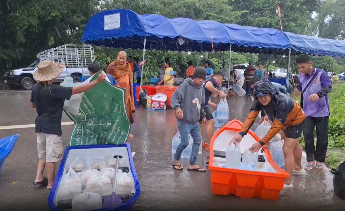 แม่น้ำวัง ล้นท่วมชุมชน จ.ลำปาง บางจุดสูงกว่า 2 เมตร แม่น้ำวัง ล้นท่วมชุมชน จ.ลำปาง บางจุดสูงกว่า 2 เมตร