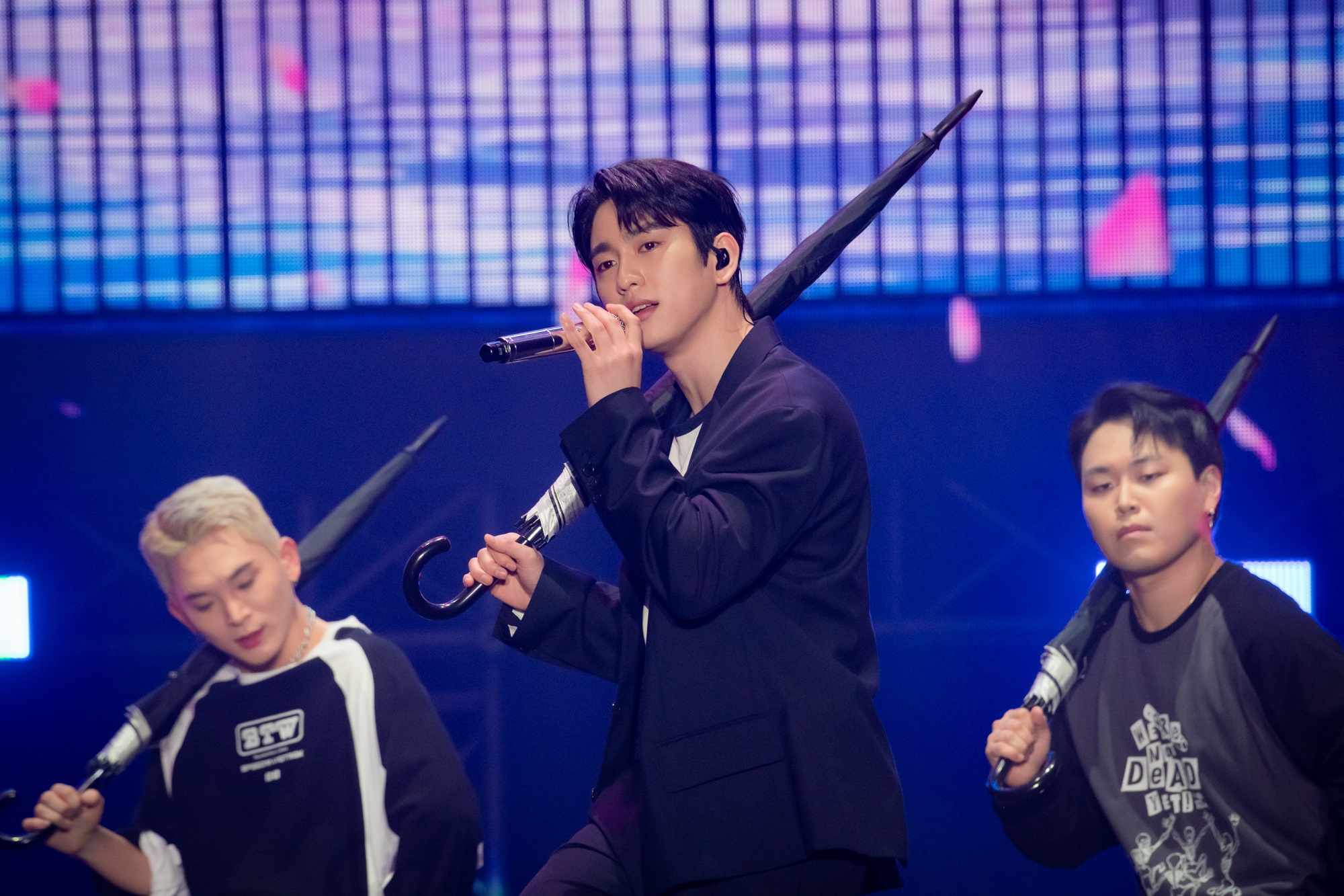ประมวลความฟิน!! ‘จินยอง GOT7’ จัดแฟนคอนเสิร์ตเดี่ยวในไทย 2 รอบตั๋วเกลี้ยง ประมวลความฟิน!! ‘จินยอง GOT7’ จัดแฟนคอนเสิร์ตเดี่ยวในไทย 2 รอบตั๋วเกลี้ยง