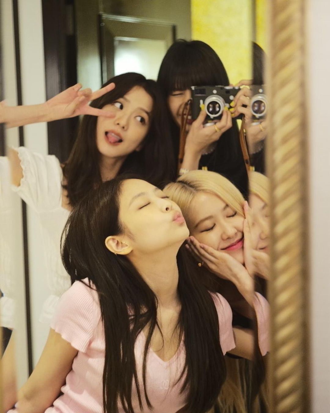 ฉลองเดบิวต์ 7 ปี!! แฟนๆ จับตาสัญญา BLACKPINK กับสังกัด วันที่ 8 เดือน 8 ฉลองเดบิวต์ 7 ปี!! แฟนๆ จับตาสัญญา BLACKPINK กับสังกัด วันที่ 8 เดือน 8