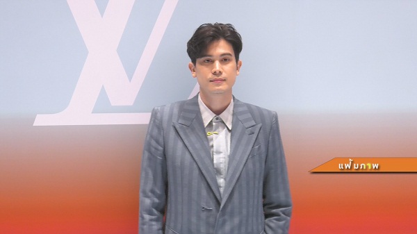 ซันนี่ - มาริโอ้ ประชันความหล่อนั่งชมแฟชั่นโชว์ข้าง พัคโบกอม  (มีคลิป)