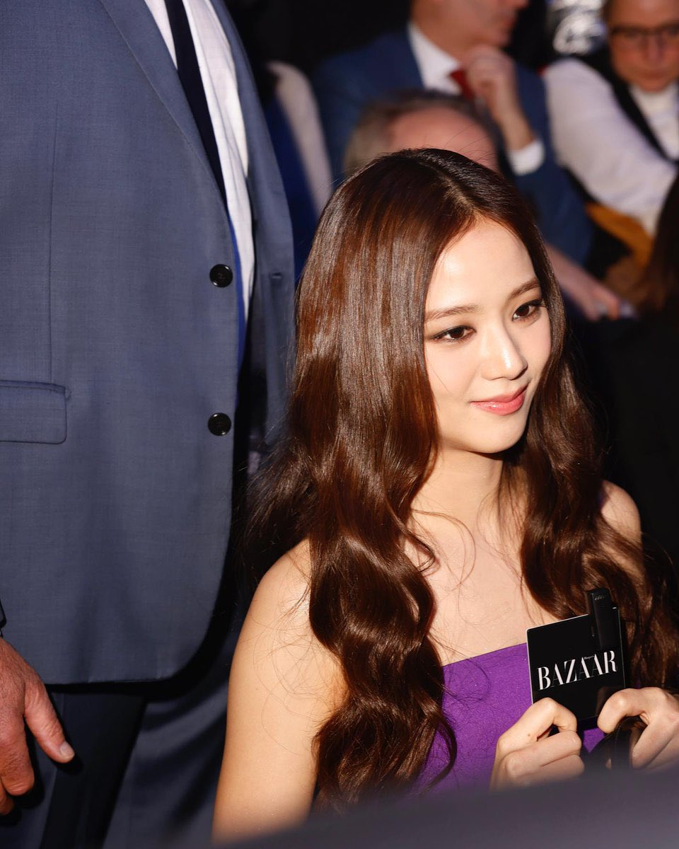 'จีซู-อาโป-คิมเบอร์ลี่'!! เฉิดฉายโดดเด่น ชมแฟชั่นโชว์ Dior ที่ปารีส 'จีซู-อาโป-คิมเบอร์ลี่'!! เฉิดฉายโดดเด่น ชมแฟชั่นโชว์ Dior ที่ปารีส