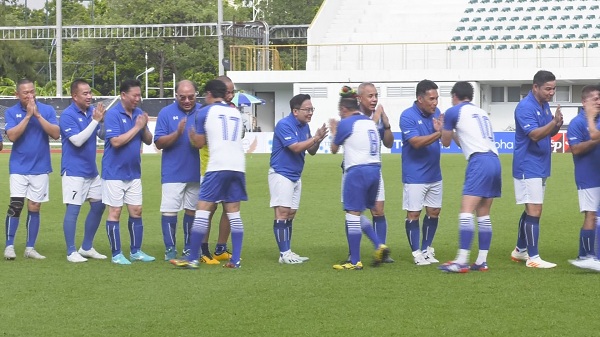 “เกรท วรินทร” นำทีมนักเตะร่วมกิจกรรม เยาวชนรักษ์สิ่งแวดล้อม   (มีคลิป)