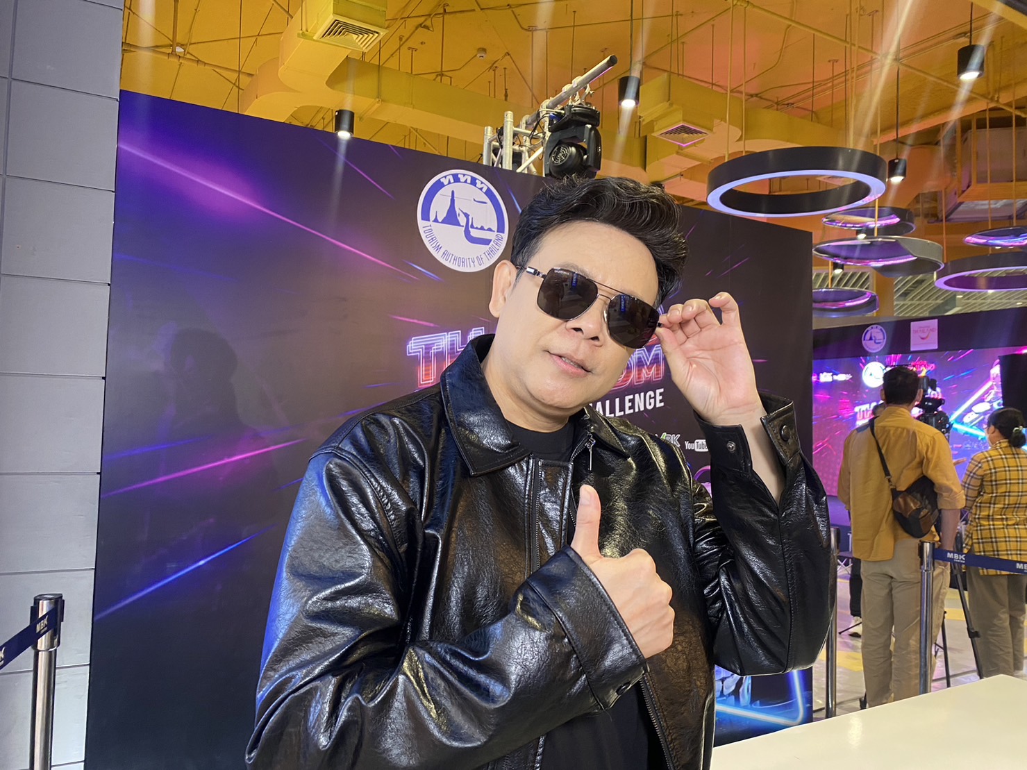 ไวตามิน เอ สุดปลื้ม เพลงมองนานๆ คืนชีพกลับมาฮิตจนเป็นไวรัล ไวตามิน เอ สุดปลื้ม เพลงมองนานๆ คืนชีพกลับมาฮิตจนเป็นไวรัล