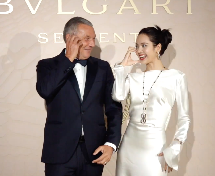 ยิ้มสยามสาดออร่า!! ‘ลิซ่า BLACKPINK’ สวยครองเทรนด์โลกในอีเวนต์ Bvlgari กรุงโซล ยิ้มสยามสาดออร่า!! ‘ลิซ่า BLACKPINK’ สวยครองเทรนด์โลกในอีเวนต์ Bvlgari กรุงโซล