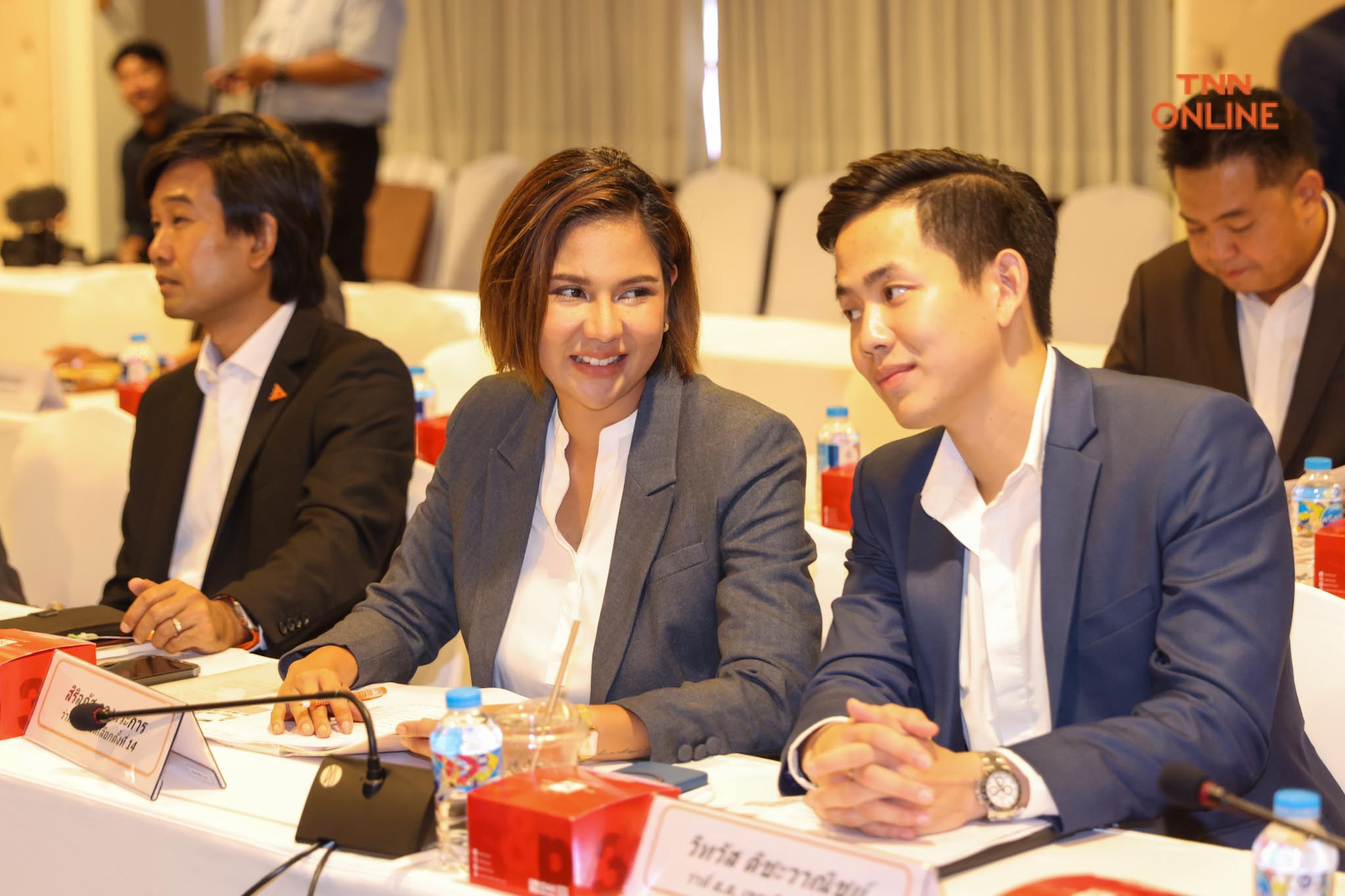 ชัชชาติ ยื่นข้อเสนอ 21 ข้อ ประชุมร่วม พรรคก้าวไกล แก้ปัญหา กทม. ชัชชาติ ยื่นข้อเสนอ 21 ข้อ ประชุมร่วม พรรคก้าวไกล แก้ปัญหา กทม.