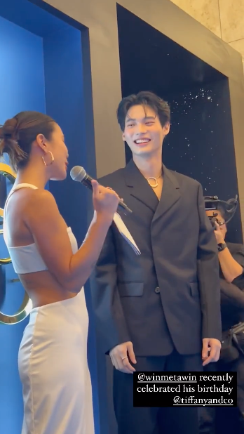 วินห้างแตก!! 'วิน เมธวิน' ลัดฟ้าร่วมอีเวนต์ที่สิงคโปร์ แฟนๆ แห่รับ-ร้องเพลงอวยพรวันเกิด วินห้างแตก!! 'วิน เมธวิน' ลัดฟ้าร่วมอีเวนต์ที่สิงคโปร์ แฟนๆ แห่รับ-ร้องเพลงอวยพรวันเกิด