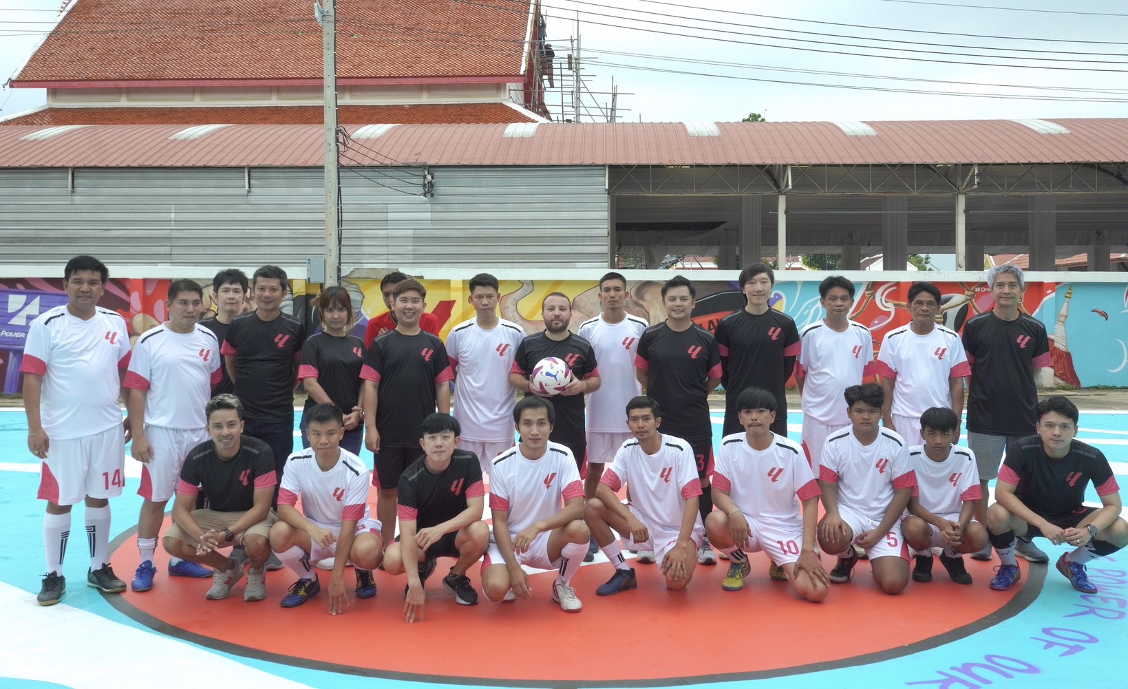'ลา ลีกา' ประเดิมโปรเจคต์บูรณะสนามฟุตซอลเกาะเกร็ด