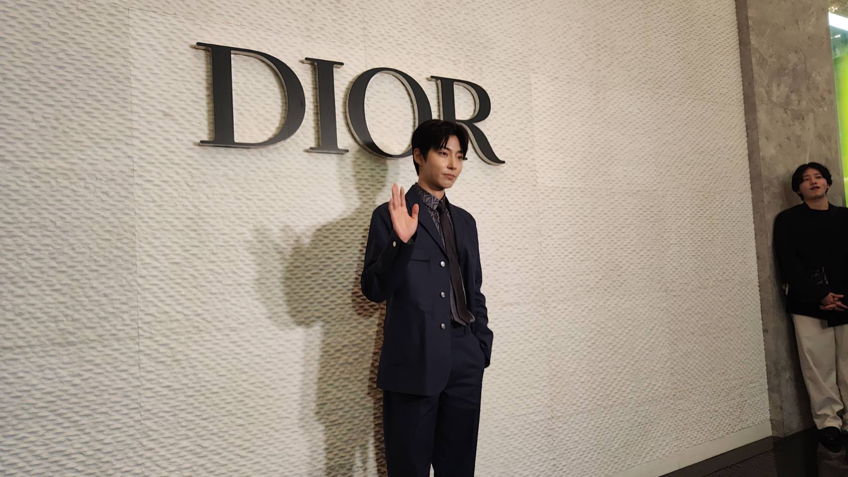 เปิดภาพหนุ่มหล่อ ฮวังอินยอบ ร่วมงานแบรนด์ Dior ที่ประเทศไทย