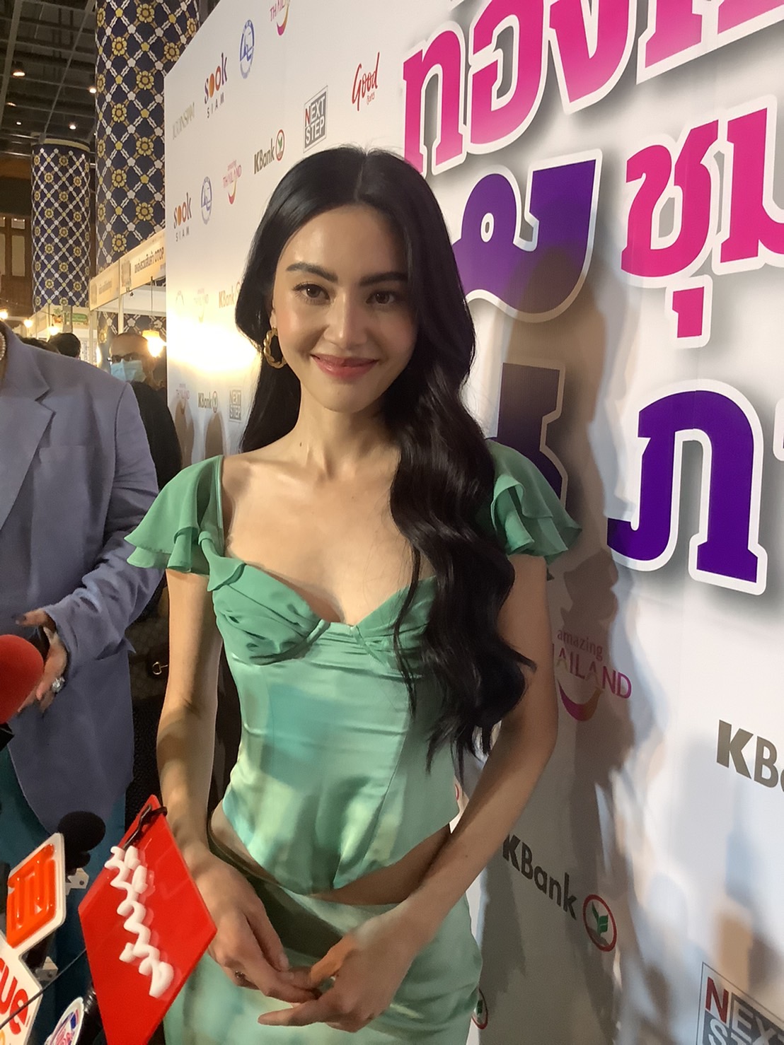 ใหม่ ดาวิกา ปลื้ม หลังร่วมเดินแบบและชมแฟชั่นวีค ที่ มิลาน-ปารีส ใหม่ ดาวิกา ปลื้ม หลังร่วมเดินแบบและชมแฟชั่นวีค ที่ มิลาน-ปารีส