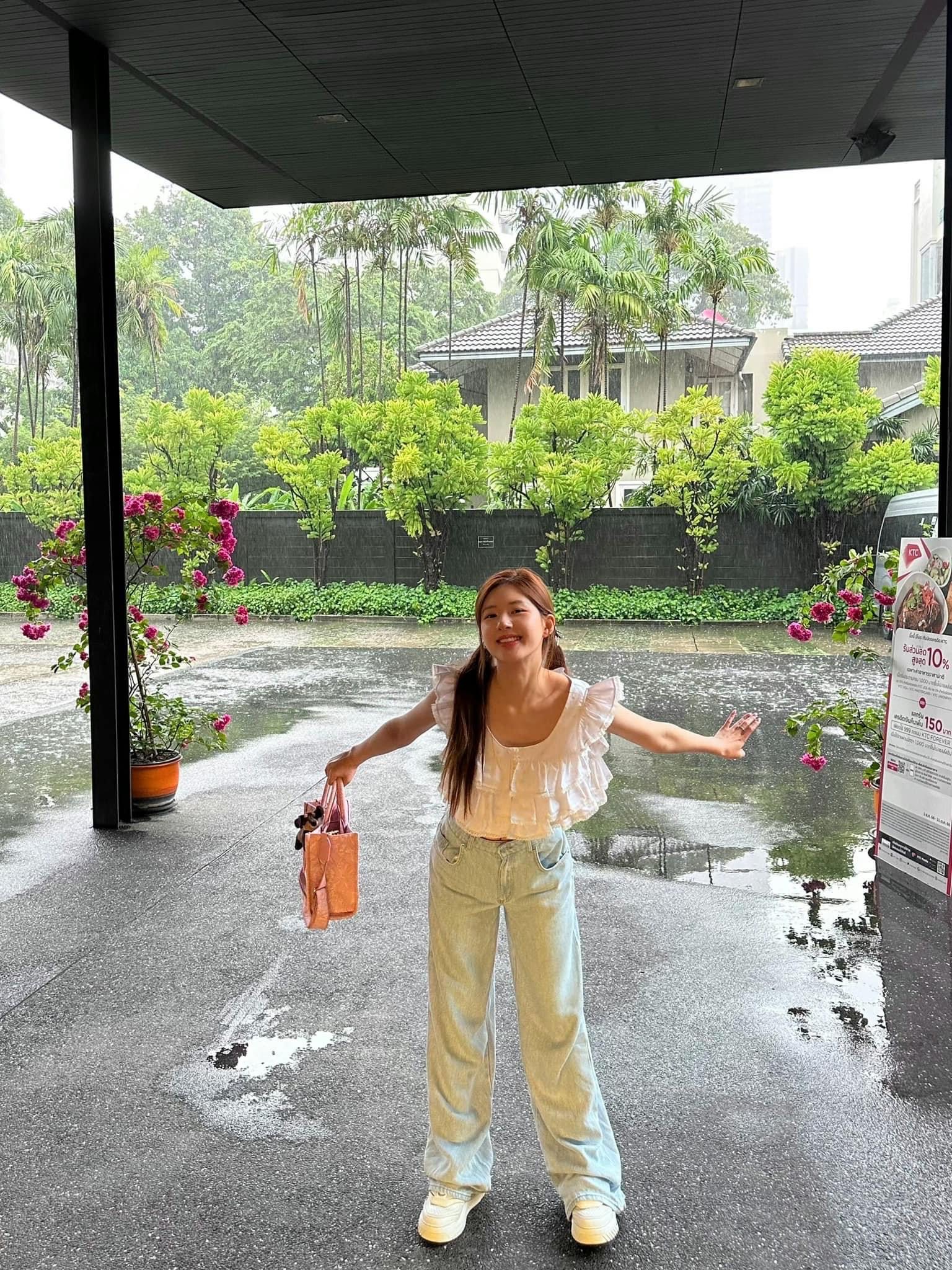 คนหรือนางฟ้า?!! ประมวลช็อตน่ารักจัดเต็ม ‘จ้าวลู่ซือ’ นางเอกจีนเยือนไทย คนหรือนางฟ้า?!! ประมวลช็อตน่ารักจัดเต็ม ‘จ้าวลู่ซือ’ นางเอกจีนเยือนไทย