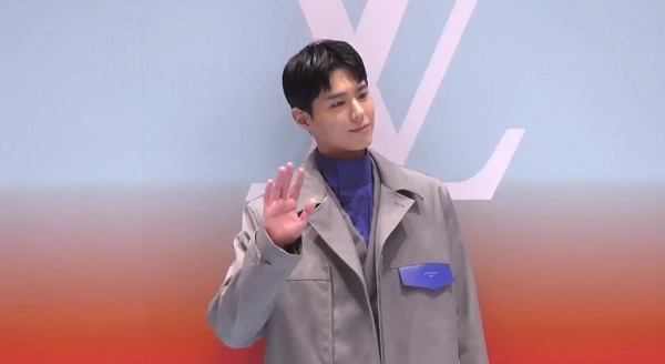 ไม่ต่อสัญญา!! 'พัคโบกอม' แยกทางสังกัด Blossom Ent. หลังร่วมงานเกือบ10ปี