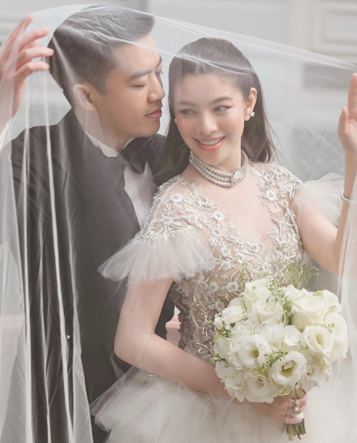 แคท ซอนญ่า ควงแฟนหนุ่มนักธุรกิจ เข้าพิธีวิวาห์สุดอลังการ แคท ซอนญ่า ควงแฟนหนุ่มนักธุรกิจ เข้าพิธีวิวาห์สุดอลังการ