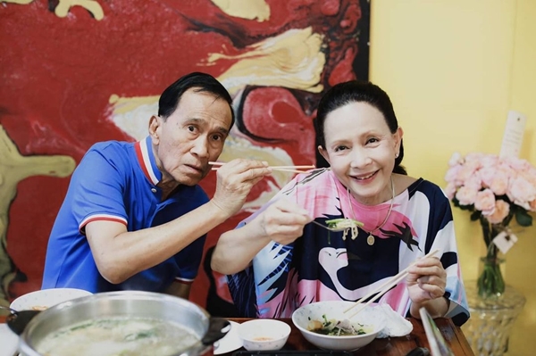 อาต้อย เศรษฐา กักตัวที่บ้านครบแล้ว ได้อยู่พร้อมหน้าครอบครัว อาต้อย เศรษฐา กักตัวที่บ้านครบแล้ว ได้อยู่พร้อมหน้าครอบครัว