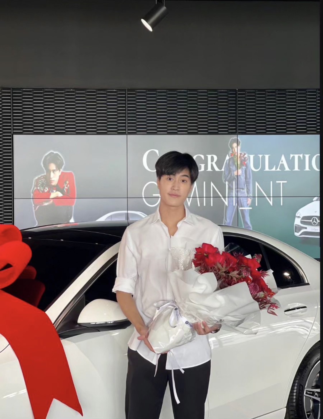 หล่อรวยเก่ง! เจมีไนน์ ถอยรถหรู เป็นของขวัญให้ตัวเองสำเร็จ หล่อรวยเก่ง! เจมีไนน์ ถอยรถหรู เป็นของขวัญให้ตัวเองสำเร็จ
