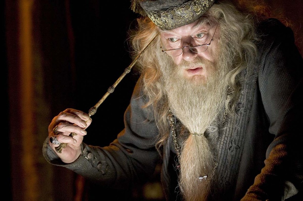 โลกอาลัย!! ‘ไมเคิล แกมบอน’ ผู้สวมบท ‘ดัมเบิลดอร์’ หนัง Harry Potter เสียชีวิต วัย 82 ปี โลกอาลัย!! ‘ไมเคิล แกมบอน’ ผู้สวมบท ‘ดัมเบิลดอร์’ หนัง Harry Potter เสียชีวิต วัย 82 ปี