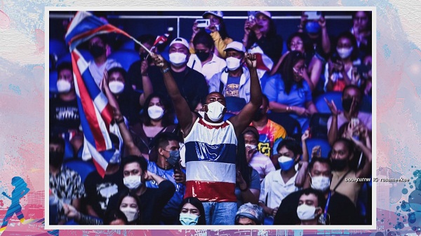 “รัศมีแข” เชียร์ติดขอบสนามวอลเลย์บอลหญิงไทยใน VNL   (มีคลิป)