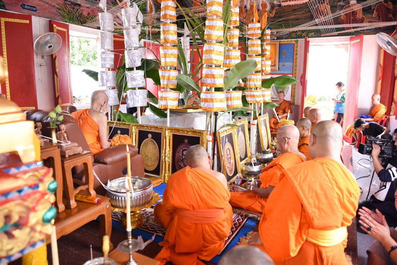 คลื่นศรัทธาท่วมวัดหนองจอก! ฉลองอายุวัฒน์ 97 ปี 'หลวงปู่นวล' คลื่นศรัทธาท่วมวัดหนองจอก! ฉลองอายุวัฒน์ 97 ปี 'หลวงปู่นวล'