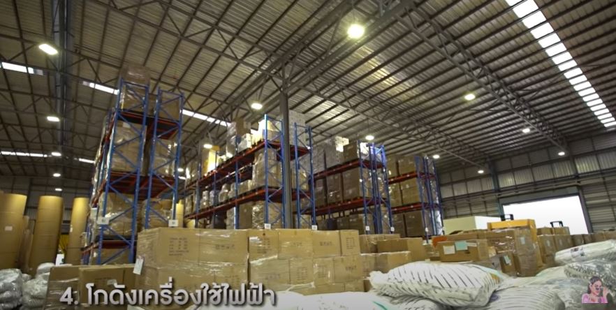 อลังการมาก!! พิมรี่พาย พาชมโกดัง 1000 ล้าน ที่ไม่เคยเปิดที่ไหนมาก่อน 