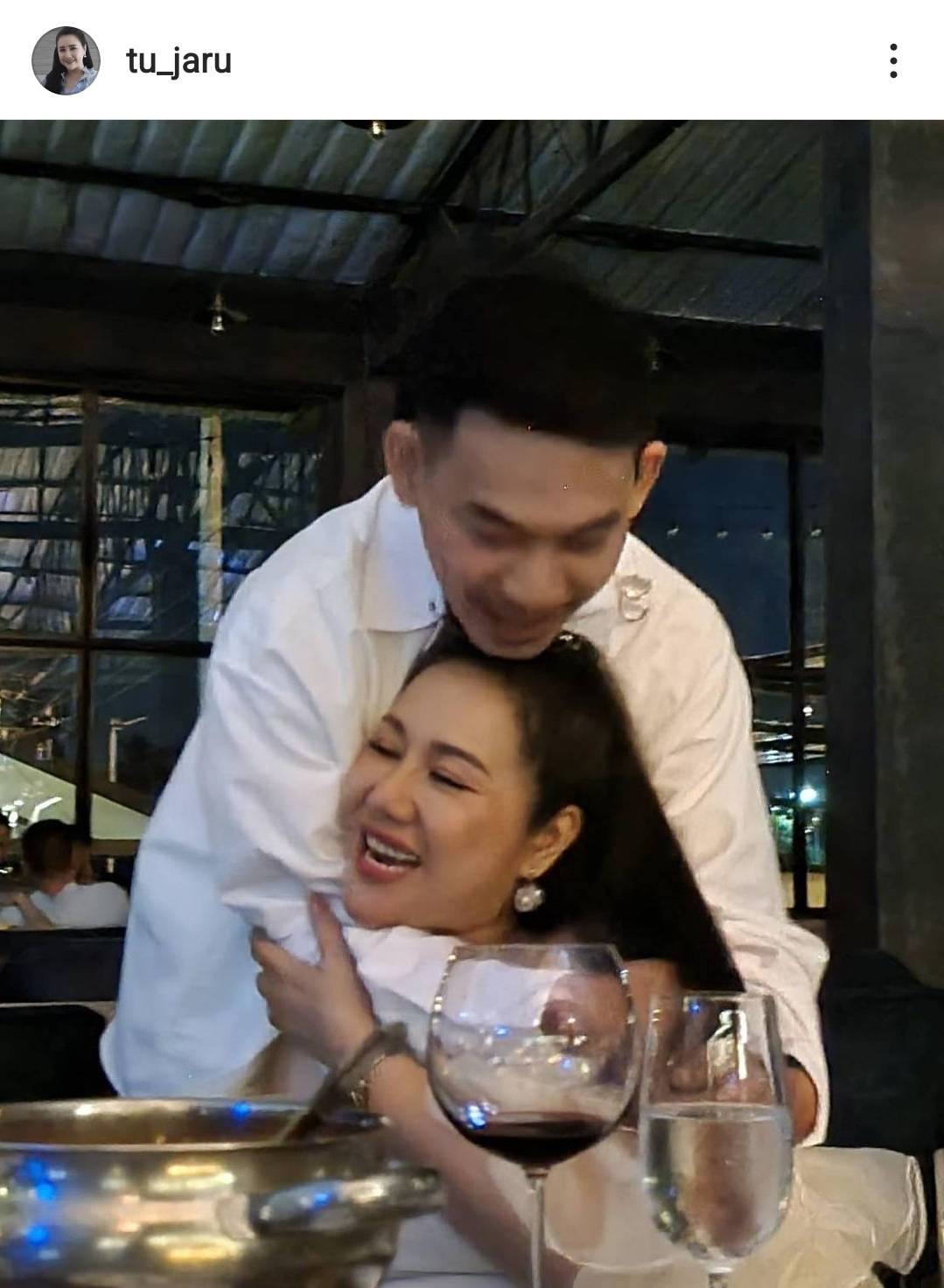 ตู่ จารุศิริ จัดเต็ม ทำเซอร์ไพรส์ขอแฟนหนุ่มแต่งงาน ตู่ จารุศิริ จัดเต็ม ทำเซอร์ไพรส์ขอแฟนหนุ่มแต่งงาน