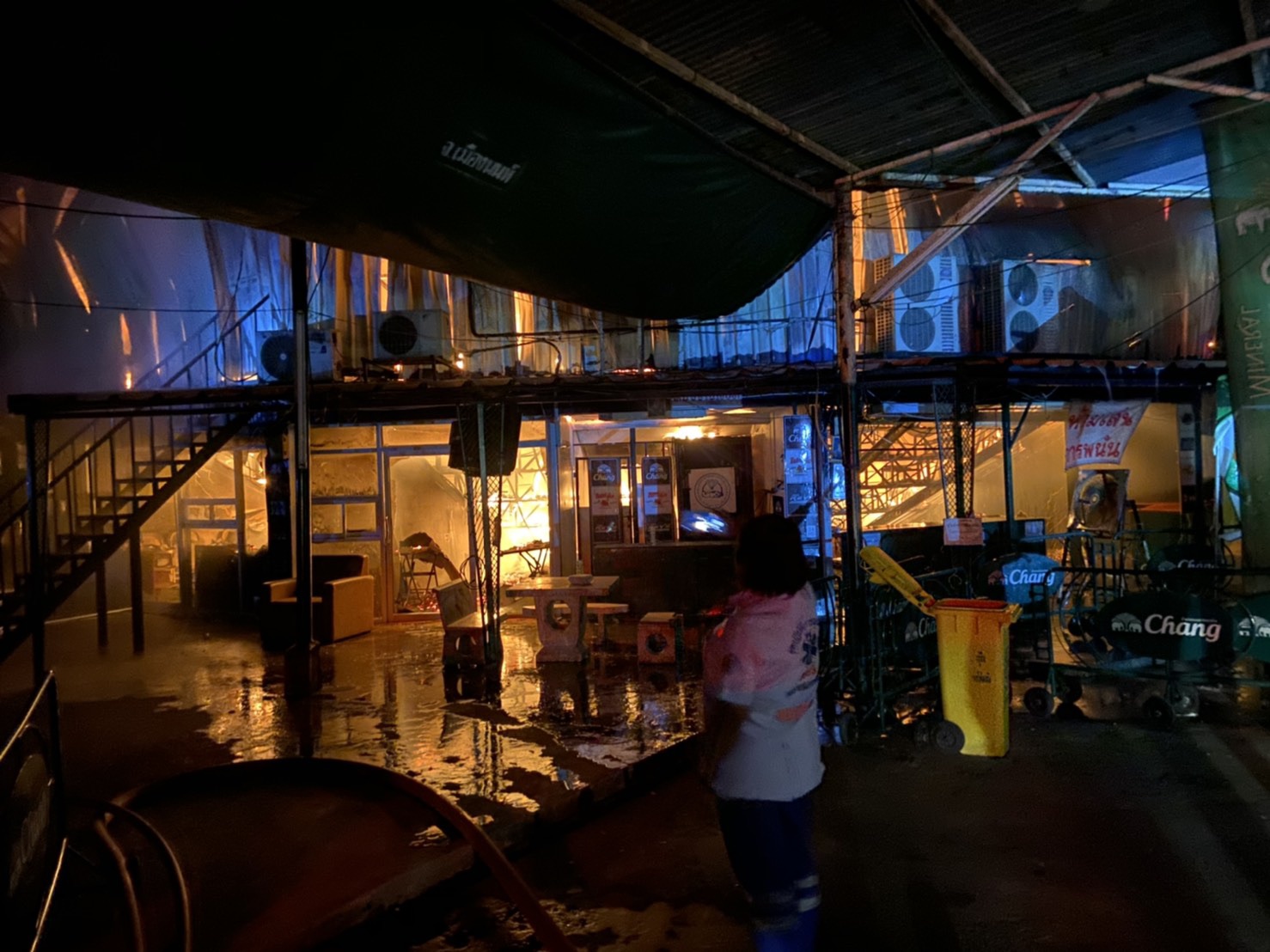 ไฟไหม้วอด! ค่ายมวยจิตรเมืองนนท์ อตก.3 ไฟไหม้วอด! ค่ายมวยจิตรเมืองนนท์ อตก.3