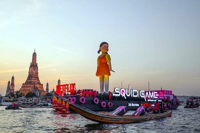 โกโกวาใหญ่ที่สุดในโลก ยึดน่านน้ำเจ้าพระยา เปิดตัวซีรีส์สุดปัง สควิดเกม ซีซั่น 2 โกโกวาใหญ่ที่สุดในโลก ยึดน่านน้ำเจ้าพระยา เปิดตัวซีรีส์สุดปัง สควิดเกม ซีซั่น 2