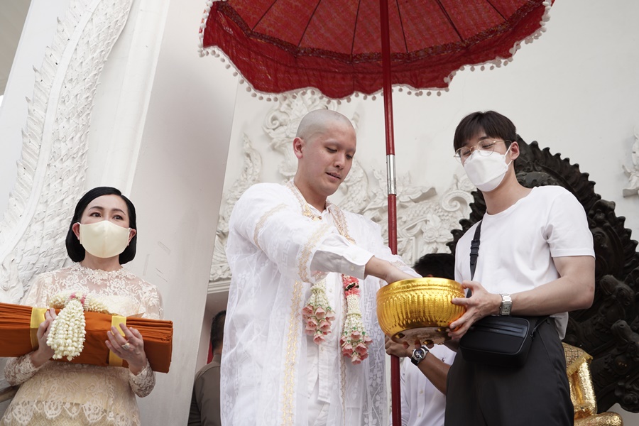 ตั้ว เสฎฐวุฒิ เข้าพิธีอุปสมบท ได้ฉายาทางธรรม ปสฏฺฐโพธิ  ที่แปลว่า ผู้มีปัญญาอันประเสริฐสูงสุด