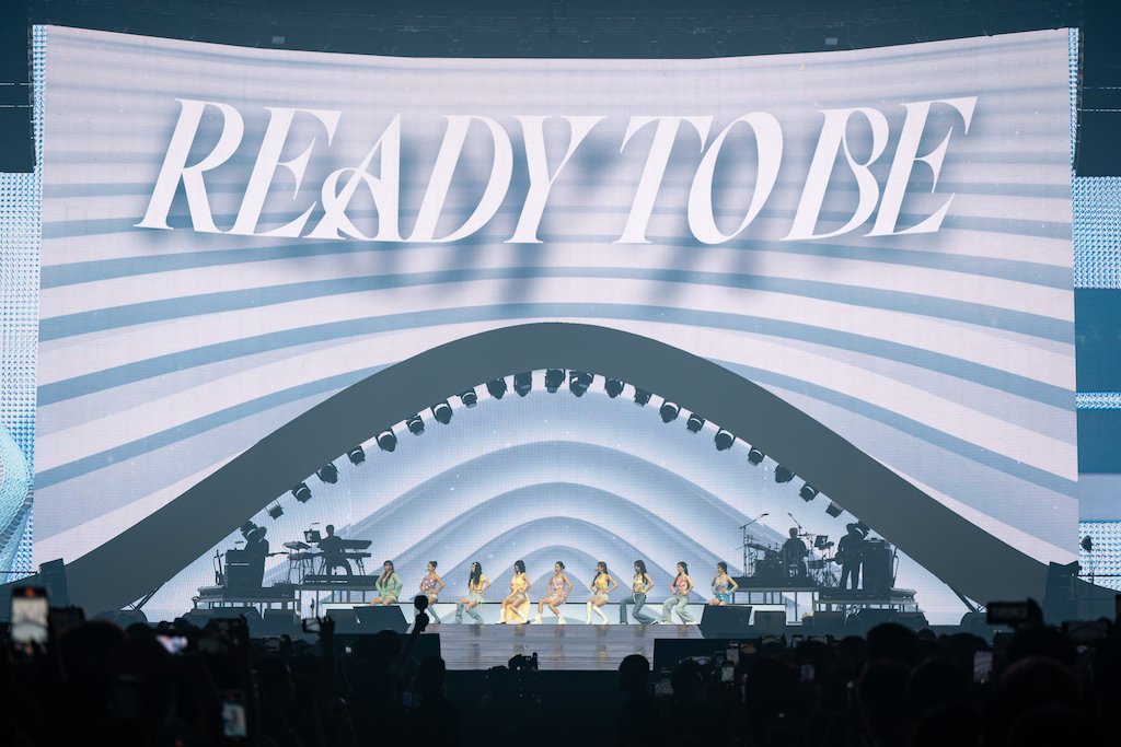 ประมวลความปัง!! 9 สาว TWICE คัมแบ็กจัดเวิลด์ทัวร์ไทยในรอบกว่า 4 ปี