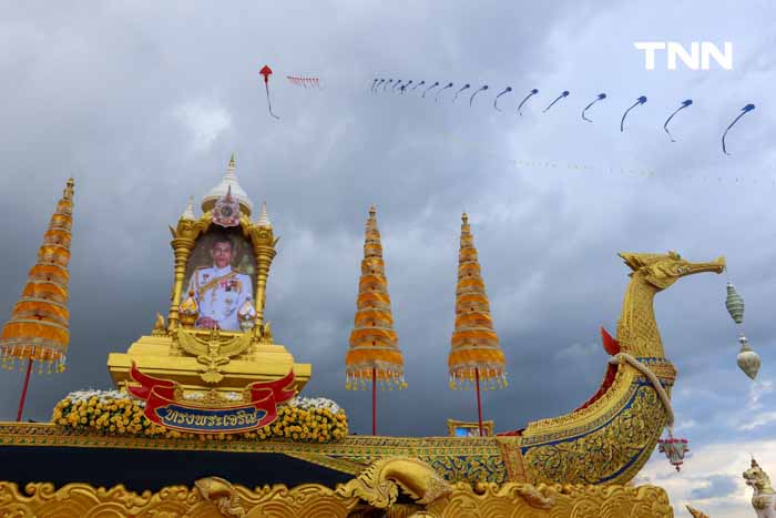 ว่าวเฉลิมพระเกียรติ 72 พรรษา งานมหรสพสมโภช ณ ท้องสนามหลวง ว่าวเฉลิมพระเกียรติ 72 พรรษา งานมหรสพสมโภช ณ ท้องสนามหลวง