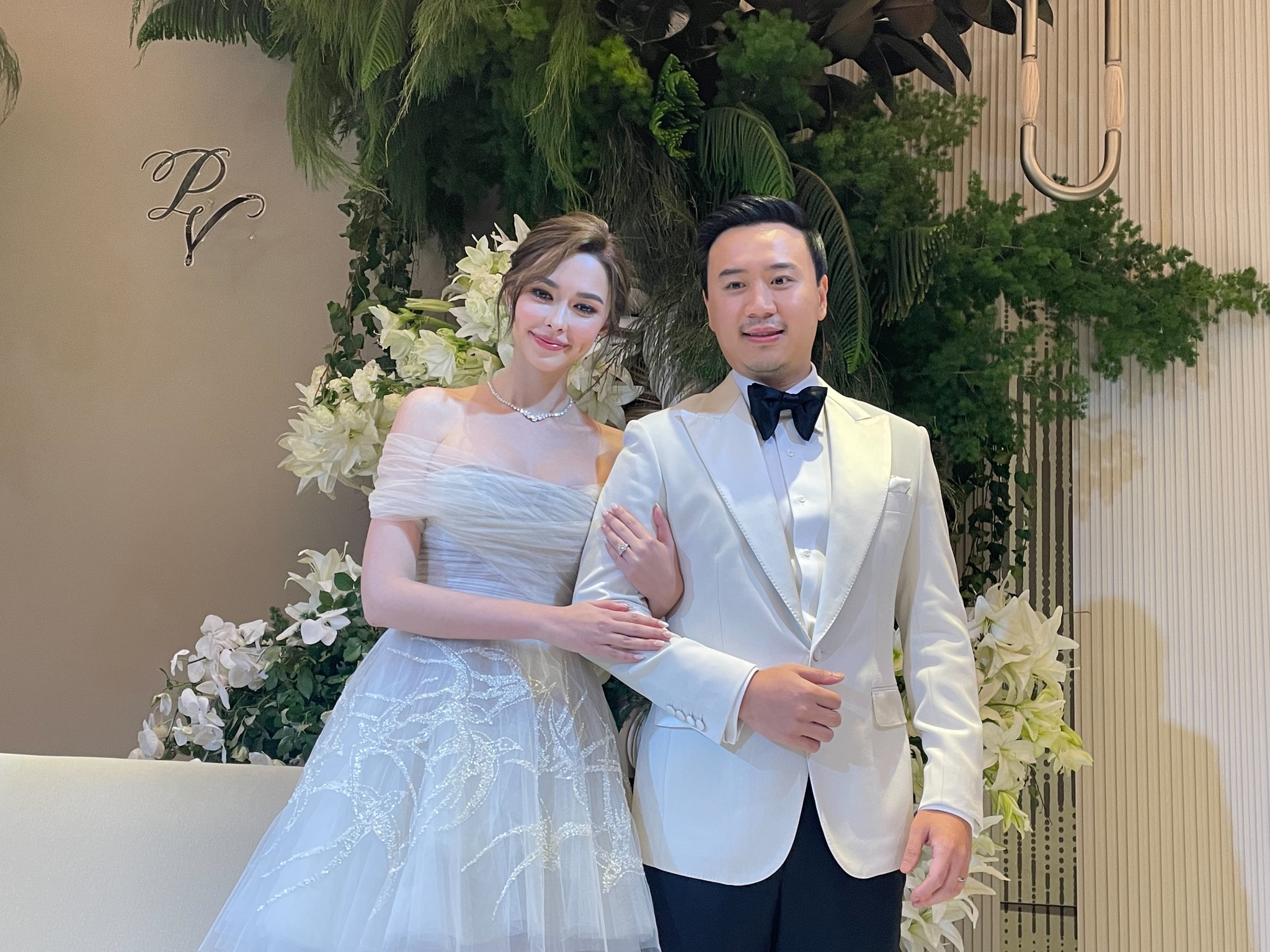 วิวาห์อลังการ “แพทริเซีย-โน้ต” เข้าพิธีหมั้นสุดอบอุ่น (มีคลิป)
