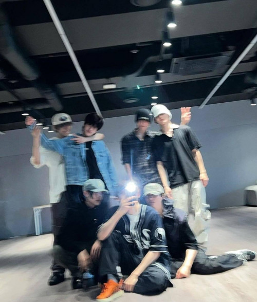 บอยกรุ๊ปน้องใหม่ “RIIZE” สร้างสถิติเป็นศิลปิน K-pop ที่มียอด IG ทะลุ 1 ล้านเร็วที่สุด บอยกรุ๊ปน้องใหม่ “RIIZE” สร้างสถิติเป็นศิลปิน K-pop ที่มียอด IG ทะลุ 1 ล้านเร็วที่สุด