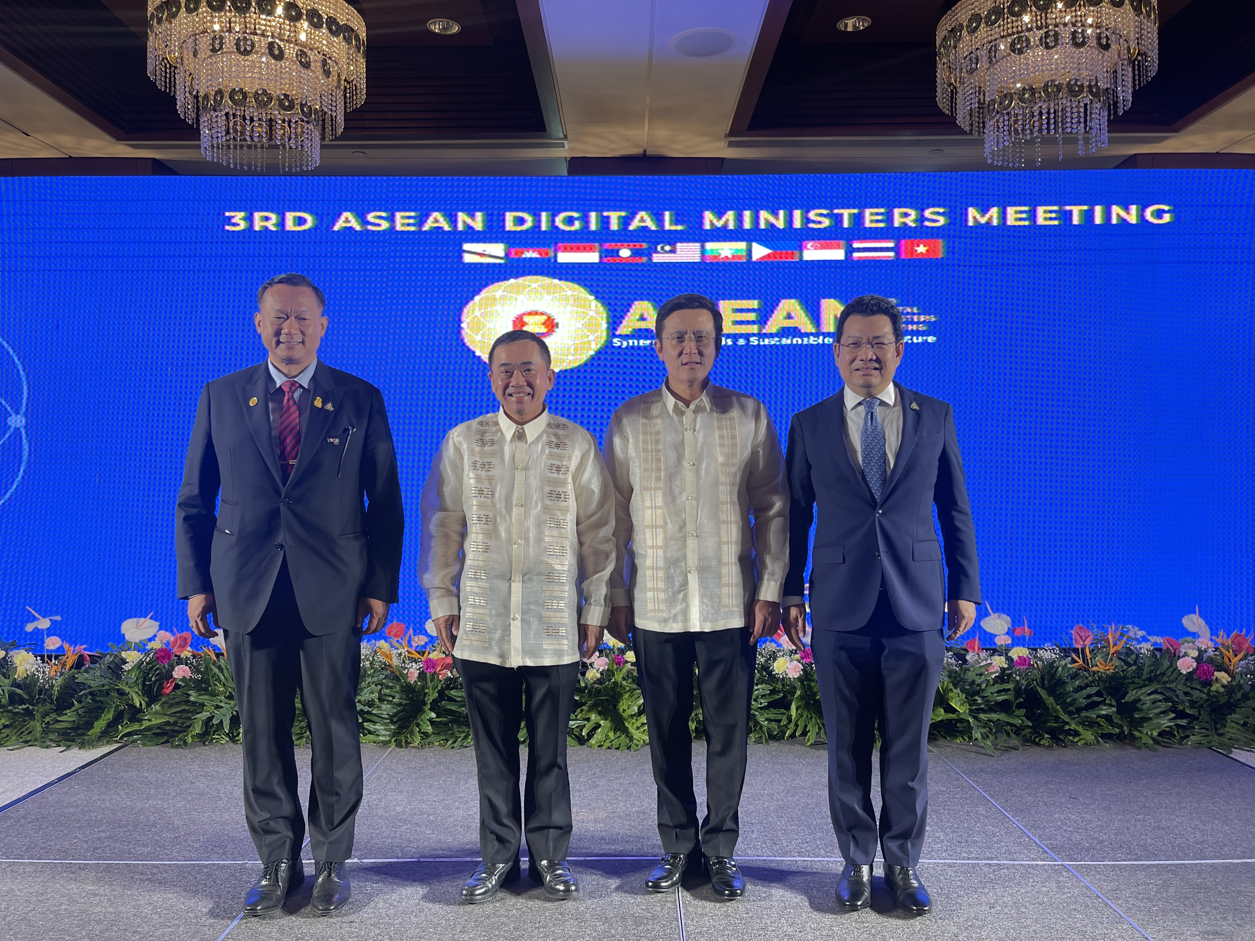 ไทยเสนอ อาเซียน จับมือ ตั้งหน่วยงาน ข้ามชาติ เเก้ปัญหา call center ด่วน ไทยเสนอ อาเซียน จับมือ ตั้งหน่วยงาน ข้ามชาติ เเก้ปัญหา call center ด่วน