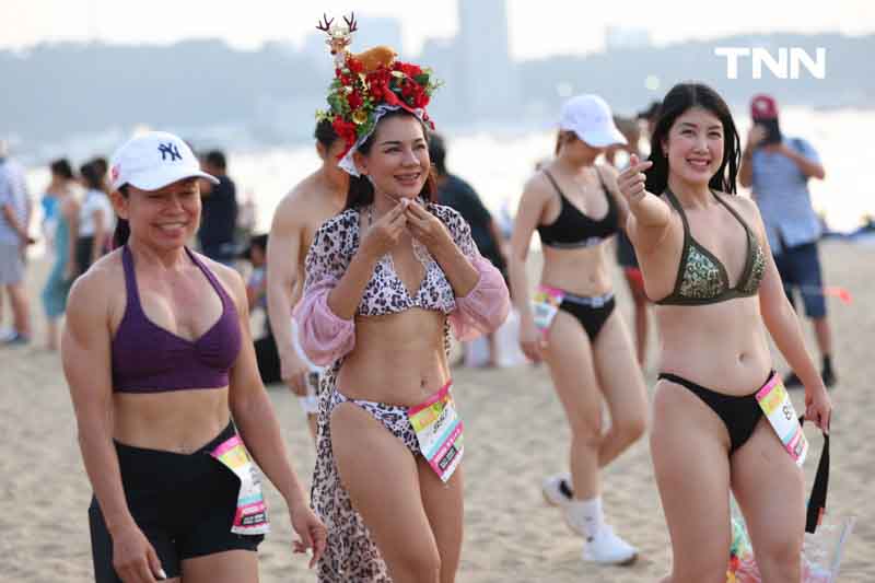 ทะเลลุกเป็นไฟ นักวิ่งกว่า 5,000 คน วิ่งบิกินี่ริมหาดพัทยา ทะเลลุกเป็นไฟ นักวิ่งกว่า 5,000 คน วิ่งบิกินี่ริมหาดพัทยา