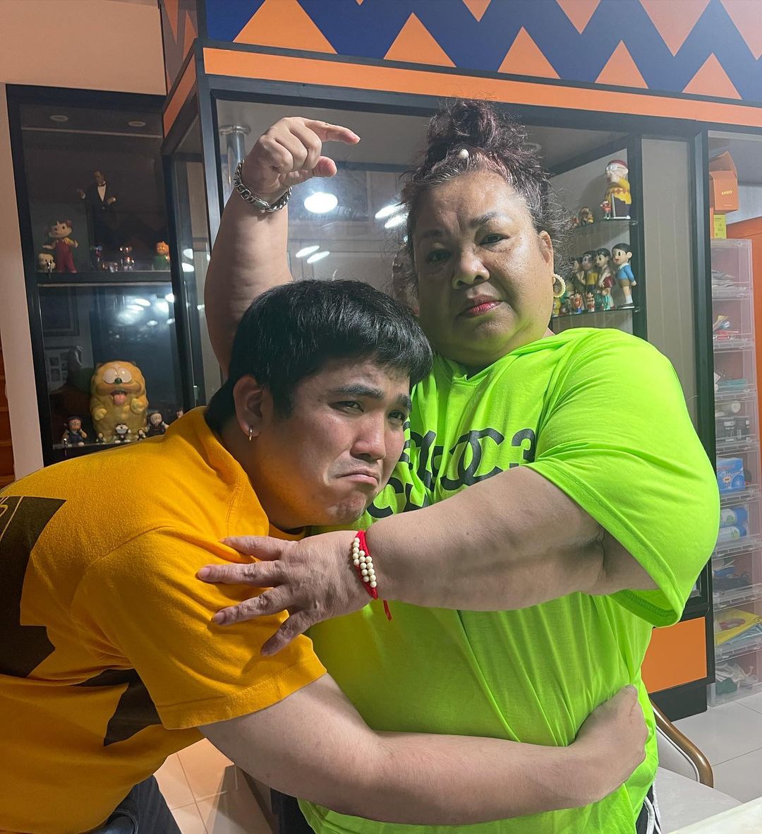 เก็บตกภาพความรัก ความอบอุ่น วันแม่ ของเหล่าคนดัง เก็บตกภาพความรัก ความอบอุ่น วันแม่ ของเหล่าคนดัง