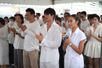 สิ้นวันรอคอย “ฟ้าจรดทราย เดอะมิวสิคัล” นับถอยหลังเปิดม่านการแสดง 12 มิ.ย.นี้ สิ้นวันรอคอย “ฟ้าจรดทราย เดอะมิวสิคัล” นับถอยหลังเปิดม่านการแสดง 12 มิ.ย.นี้