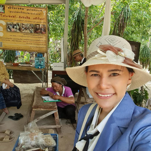 อาจารย์น้องหญิง คือใคร? สื่อสารพระพุทธเจ้า 5 พระองค์ คลื่นพลังบุญรักษาโรค? อาจารย์น้องหญิง คือใคร? สื่อสารพระพุทธเจ้า 5 พระองค์ คลื่นพลังบุญรักษาโรค?