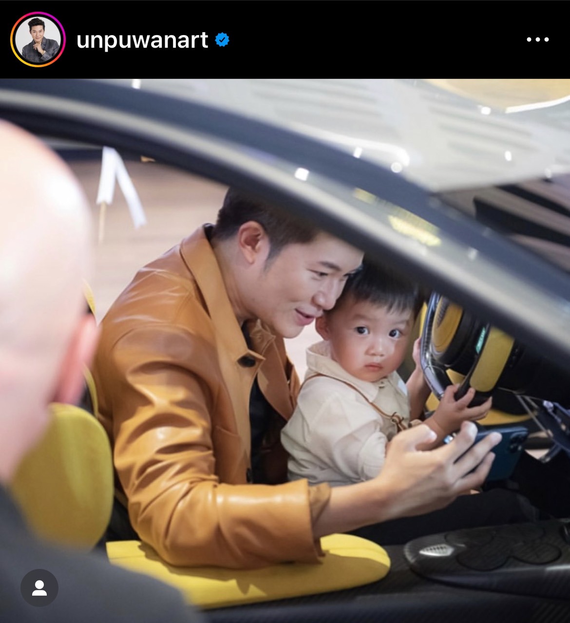 อั๋น ภูวนาท อวดรถหรู คันแรกของประเทศไทย หลังรอมานานกว่า 5 ปี!! อั๋น ภูวนาท อวดรถหรู คันแรกของประเทศไทย หลังรอมานานกว่า 5 ปี!!