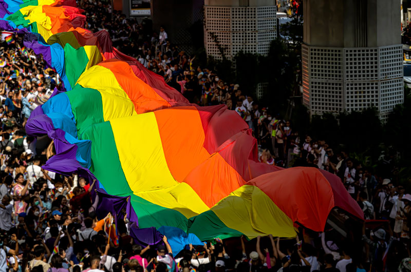 ก้าวย่างแห่งสิทธิ LGBTQ+: ไทยเปิดประตูสู่ความเท่าเทียมในปี 2024 ก้าวย่างแห่งสิทธิ LGBTQ+: ไทยเปิดประตูสู่ความเท่าเทียมในปี 2024
