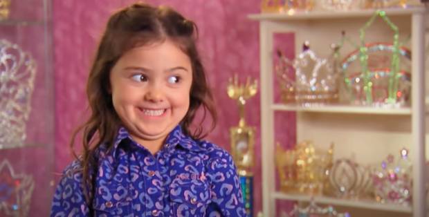 ไคเลีย โพซี่ แห่งรายการเรียลลิตี้ประกวดนางงามเด็ก Toddler & Tiaras เสียชีวิตแล้วในวัยเพียง 16 ปี