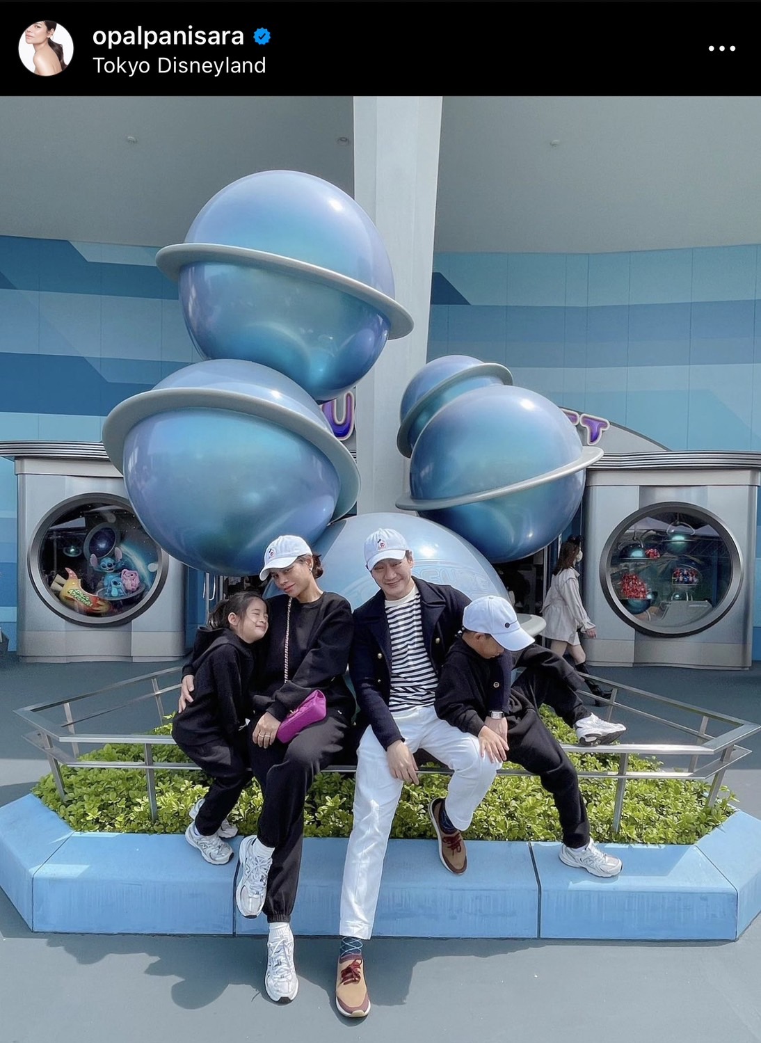 โมเมนต์อบอุ่น โอปอล์-หมอโอ๊ค พา น้องอลิน-อลัน เช็คอินโตเกียวดิสนีย์แลนด์