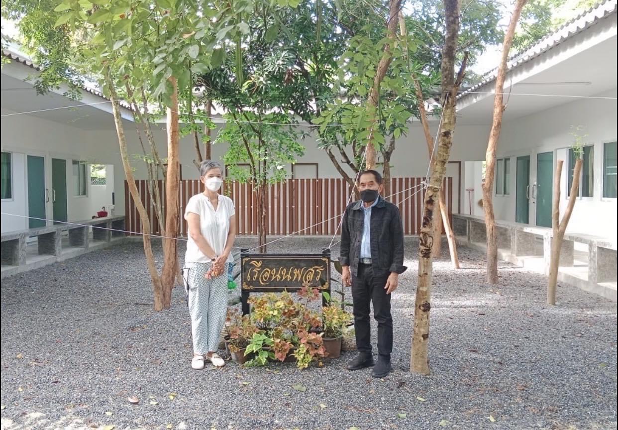 เก้า จิรายุ และครอบครัว บริจาคสร้างเสนาสนะ เรือนนพสร ที่พัก สำหรับผู้ปฎิบัติธรรม ล