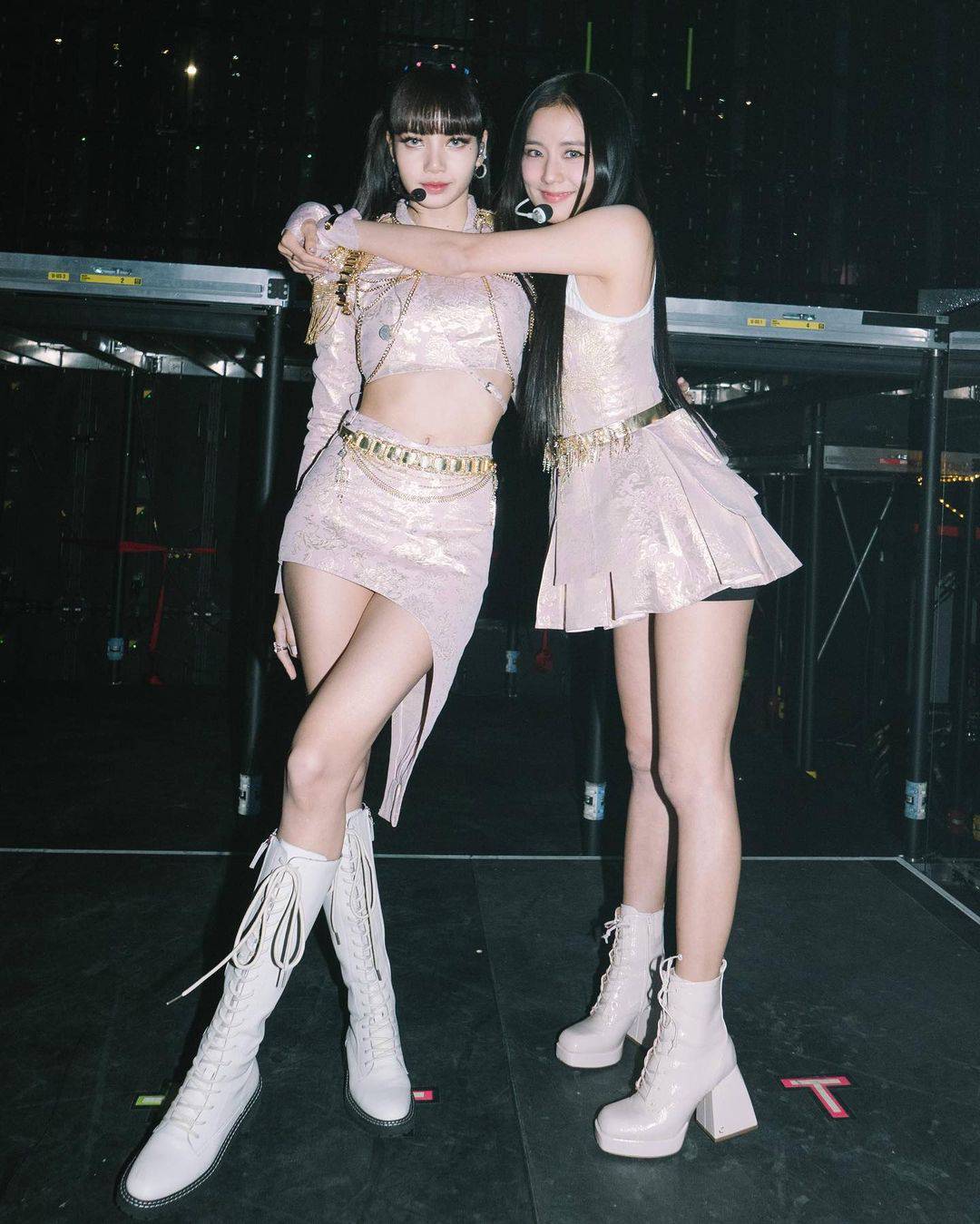 อร่อยยั่วๆ!! 'ลิซ่า BLACKPINK’ โพสต์เมนูคาวหวานอาหารไทยจัดเต็มในวันพักทัวร์ อร่อยยั่วๆ!! 'ลิซ่า BLACKPINK’ โพสต์เมนูคาวหวานอาหารไทยจัดเต็มในวันพักทัวร์