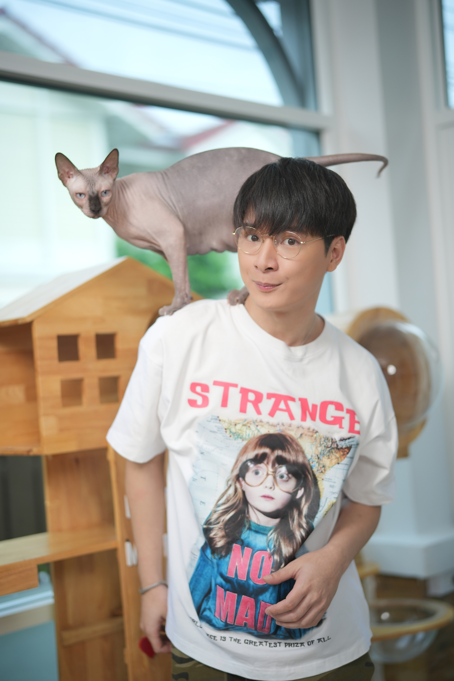 คริส พีรวัส ได้เจ้าเหมียวฮีลใจ ช่วงแพนิกชีวิตดิ่ง! 