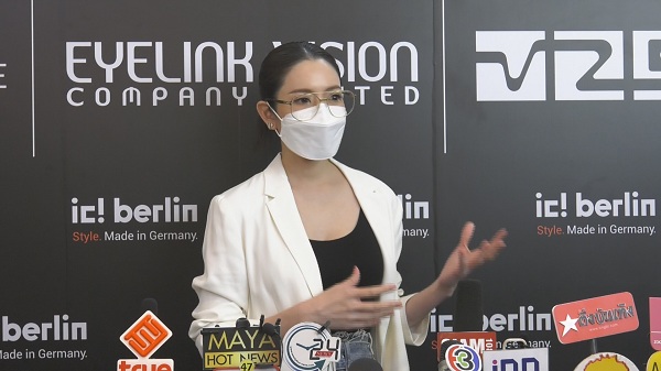 แอฟ ทักษอร อัปเดตเรื่องหัวใจ / พา น้องปีใหม่ ไปไหว้คุณปู่ในวันเกิด  (มีคลิป) 
