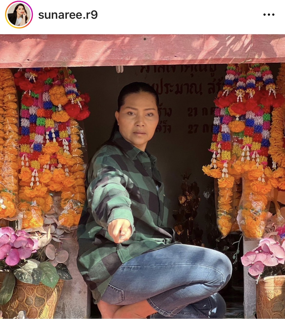 สุนารี ร้องเพลงถวายเจ้าคุณปู่วาสนา ขนลุก!! เมื่อลูกชายนั่งฟังและร้องไห้ สุนารี ร้องเพลงถวายเจ้าคุณปู่วาสนา ขนลุก!! เมื่อลูกชายนั่งฟังและร้องไห้